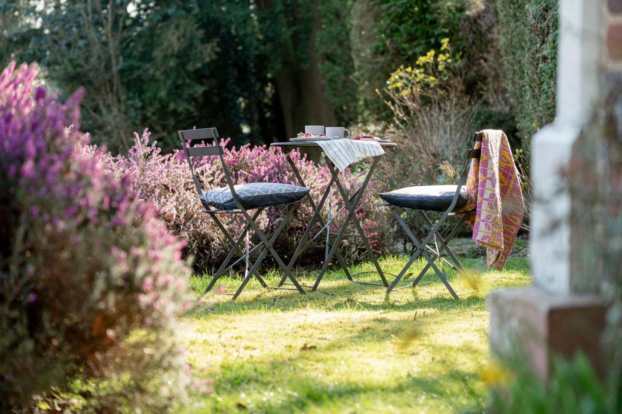 Old Mill Lodge By Huluki Sussex Stays Hurstpierpoint ภายนอก รูปภาพ