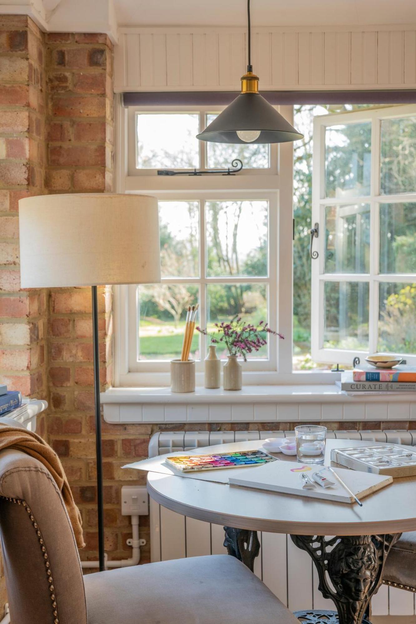 Old Mill Lodge By Huluki Sussex Stays Hurstpierpoint ภายนอก รูปภาพ